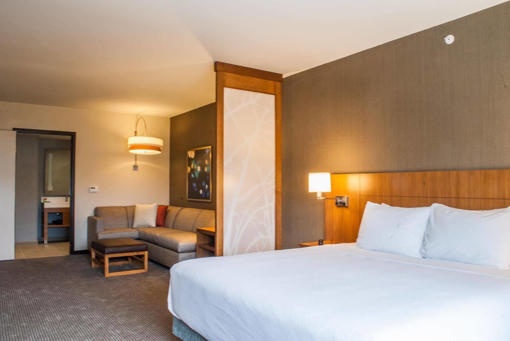 Hyatt Place Blacksburg/University Экстерьер фото